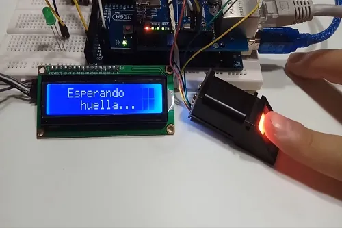 Registro de huella dactilar con Ethernet y sensor biométrico
